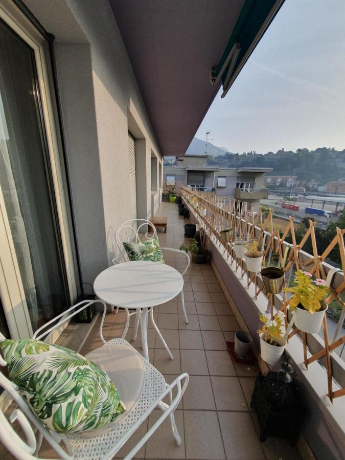 Charming Penthouse Near Como Lake Chiasso Exterior foto